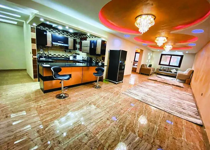 Pyramids Cleopatra Luxurious