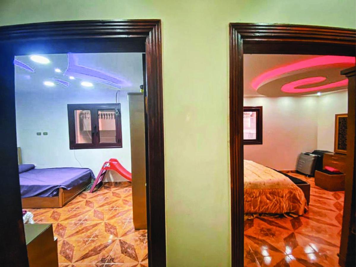 Pyramids Cleopatra Luxurious Kairo